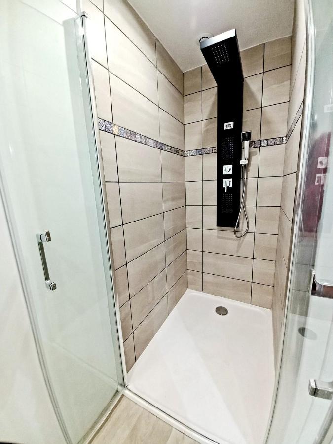 Rosny-sur-Seine L'Annexe- Guest House Avec Piscine Studio Avec Coin Chambre מראה חיצוני תמונה